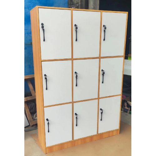 三層九門木質(zhì)儲物柜